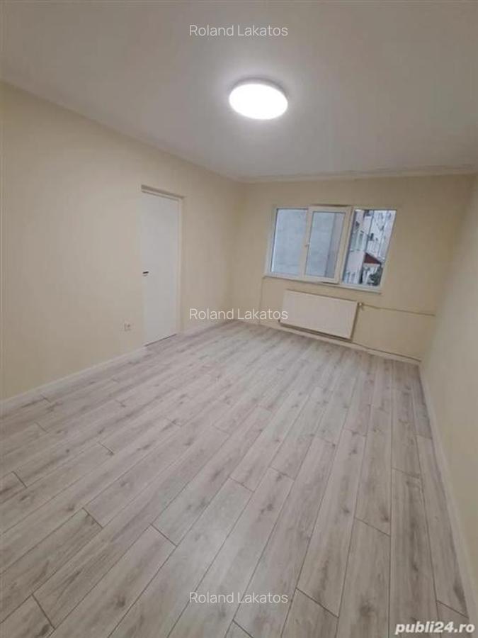RECO . Apartament cu 2 camere Etajul 1  .  Rogerius . - 5