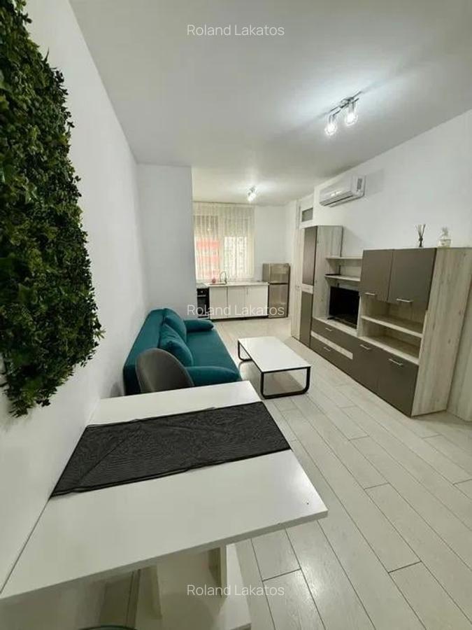 Apartament cu 2 camere decomandat în Central - 2