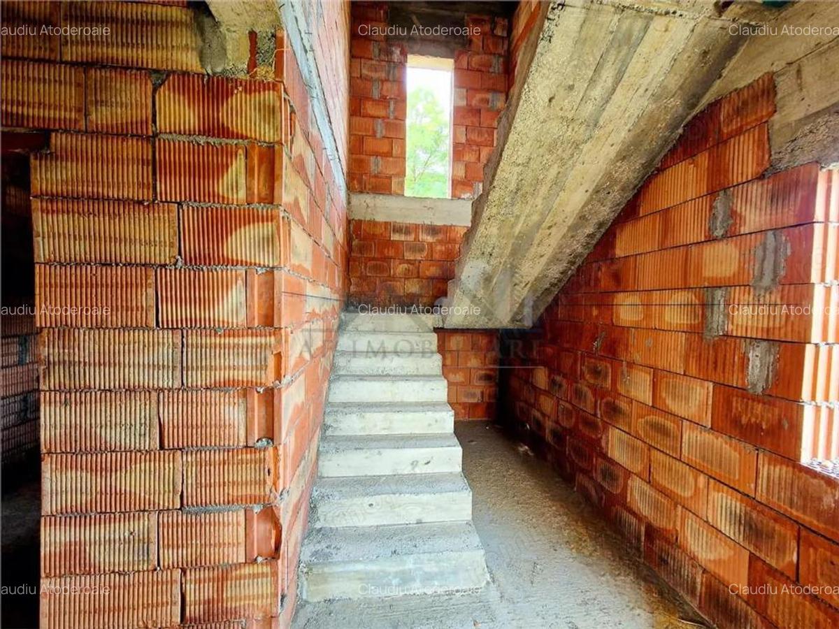 Casa de vanzare cu priveliste frumoasa - 12