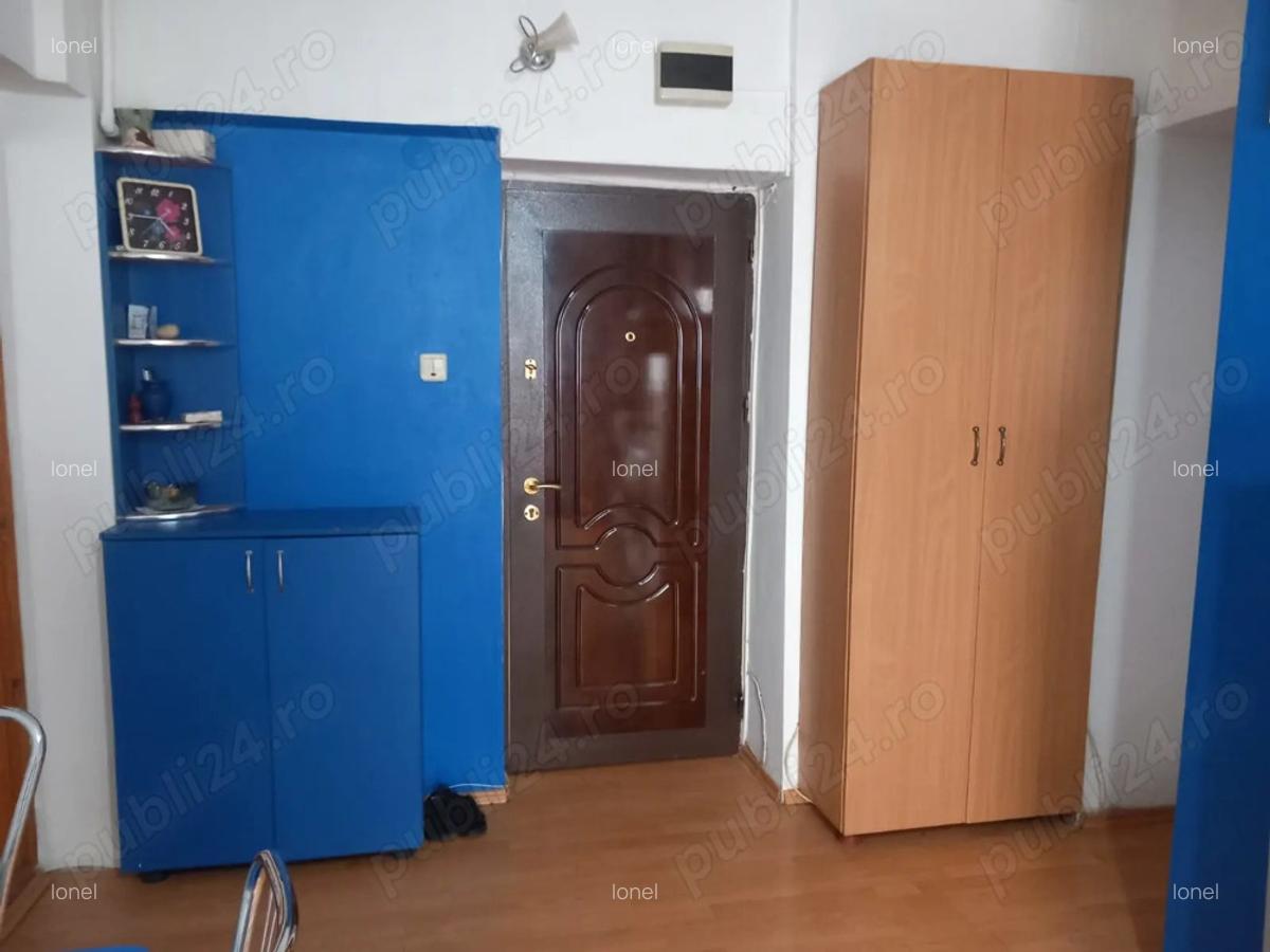 Apartament de inchiriat, peste strada de CN Spiru Haret - 3