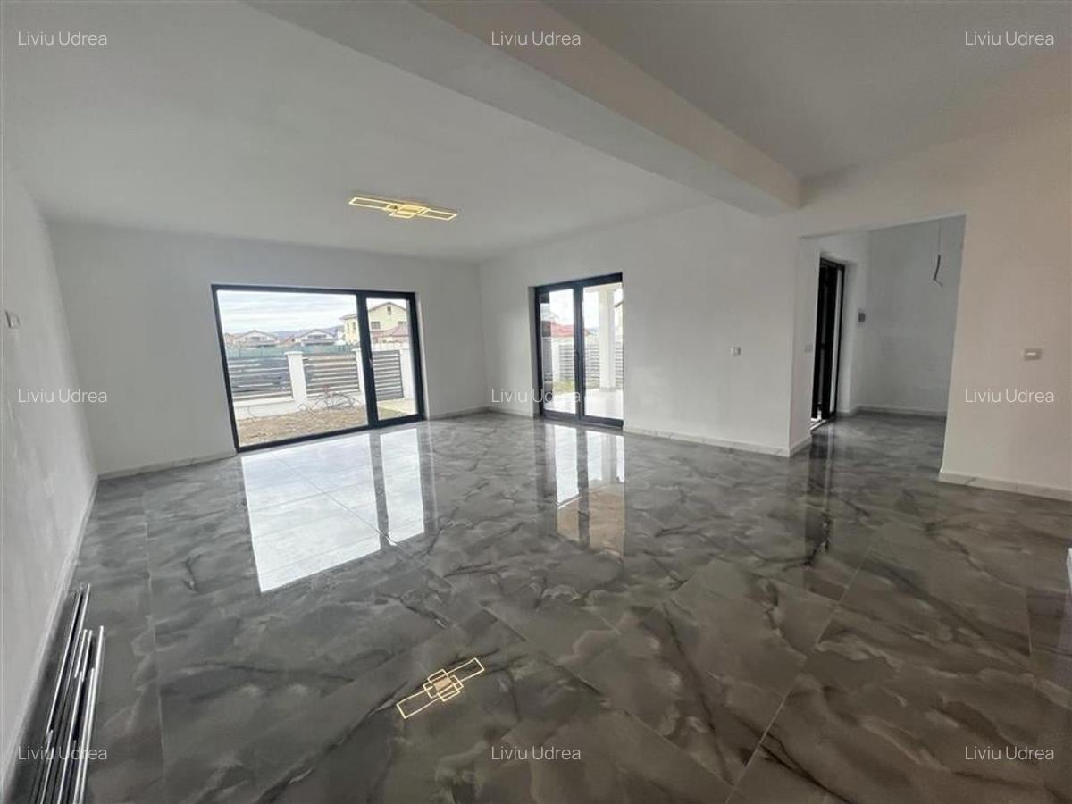 Casa individuala Cristian incalzire in pardoseala si garaj - 7
