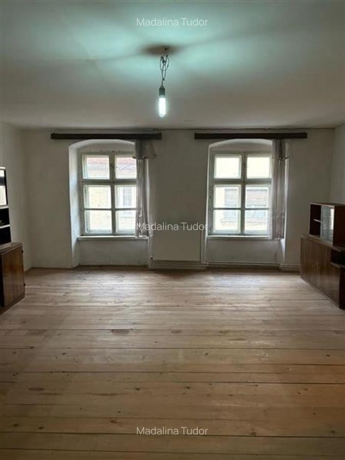 Apartament cu 3 camere semidecomandat în Centrul Istoric - 4