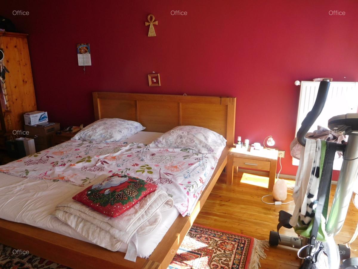 Casa spatioasa cu o panorama excelenta - 8