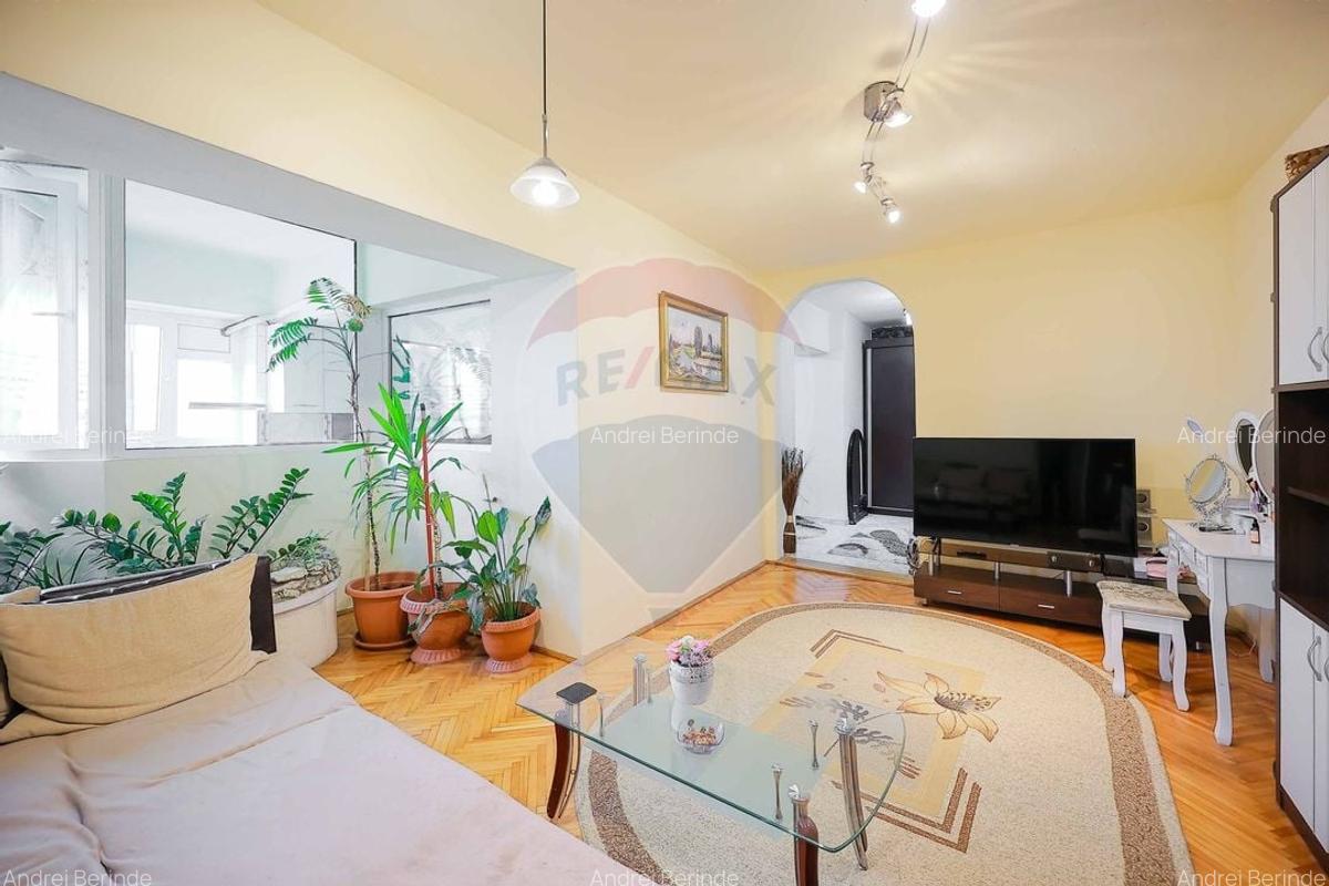 Apartament cu 3 camere de vanzare, Bd. Dacia - 16