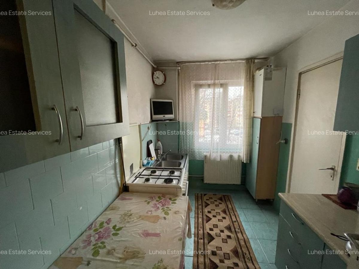 Apartament cu 2 camere in zona cu servicii, Resita, Caras Serverin - 9