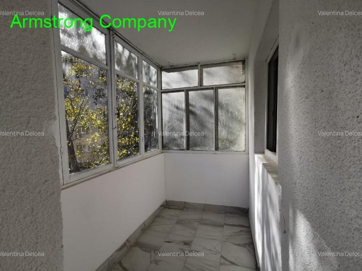 Vanzare apartament 3 camere Polona - zona centrala, linistita si - 2
