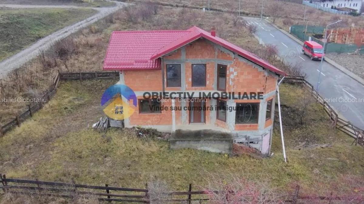 Vila la rosu + teren 500 mp de vanzare Zona Fermelor - 20