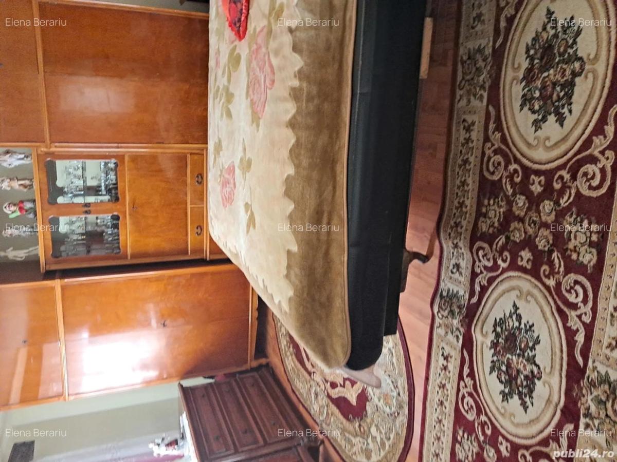 Casa de Vanzare - 3 Casa de Vanzare - 3