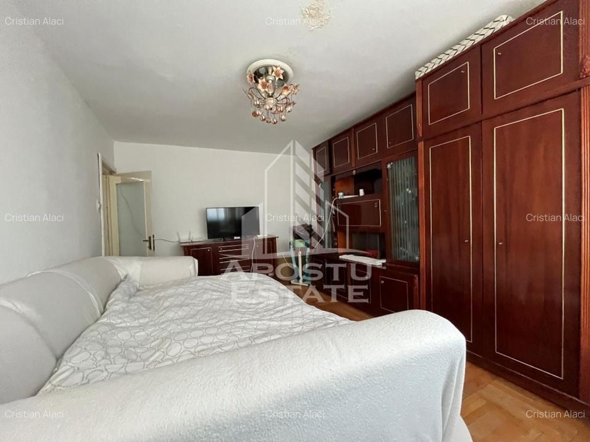Apartament cu 2 camere, decomandat, zona Lipovei - 2