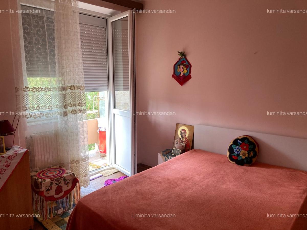 VAND APARTAMENT 2 camere - 58000 euro zona ultracentrala - 3