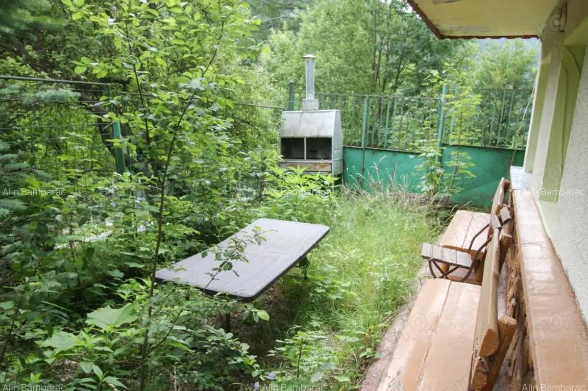 Vila 8 camere si garaj - 14