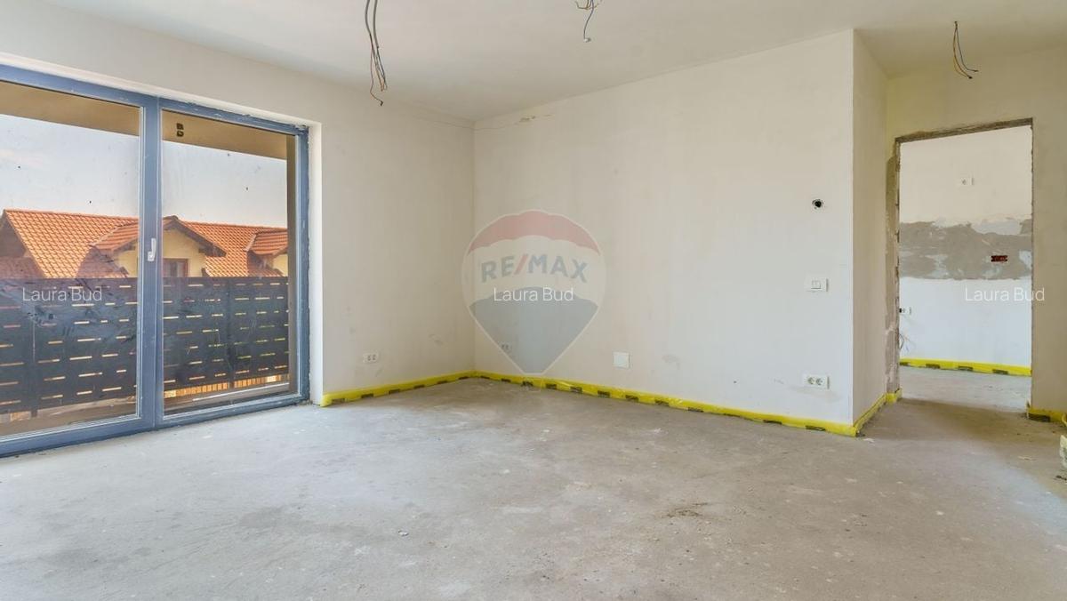 Apartament de vanzare in casa/ duplex nou, garaj, terasa - 2