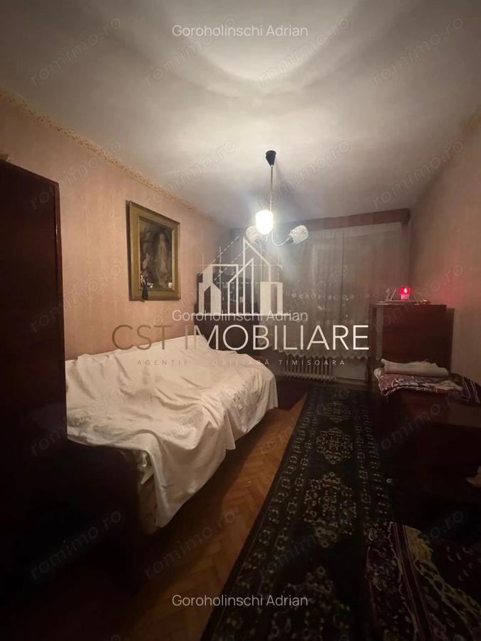 Apartament 3 camere de vanzare Calea Sagului, Str. Martir Octavian - 3