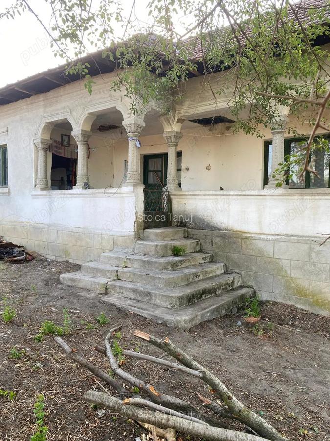 Vand casa la ?ara - 4 Vand casa la ?ara - 4