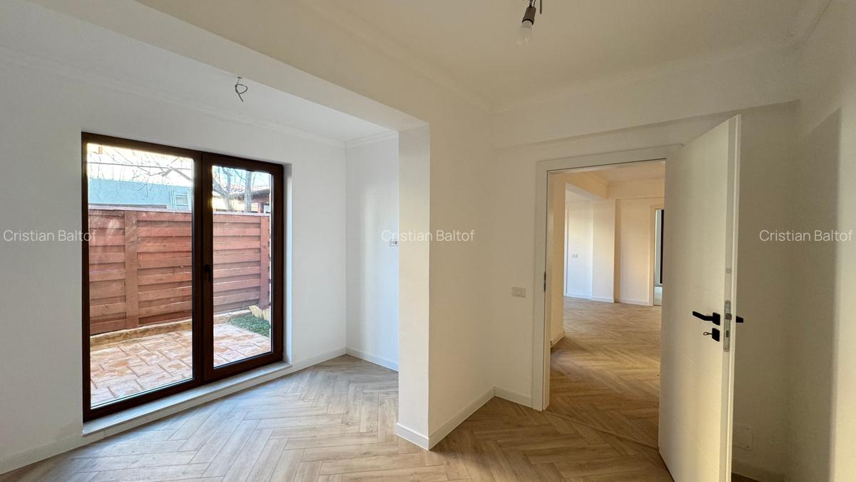 Apartament cu 3 camere semidecomandat în Bucureștii Noi - 12