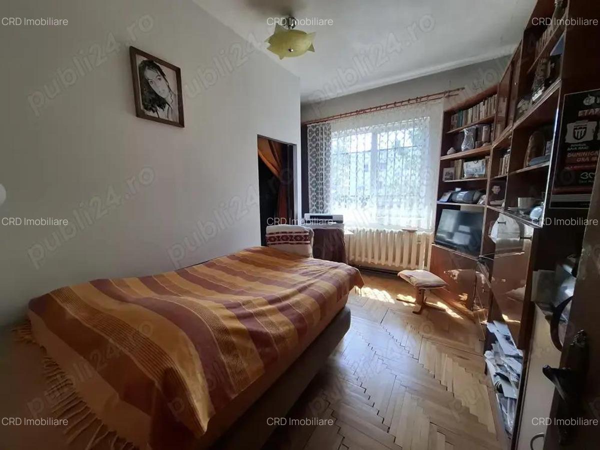 Zona Centrala (tronson Hotel Carpati si Parcul Regina Maria) -casa pe parter, zona foarte buna - 7