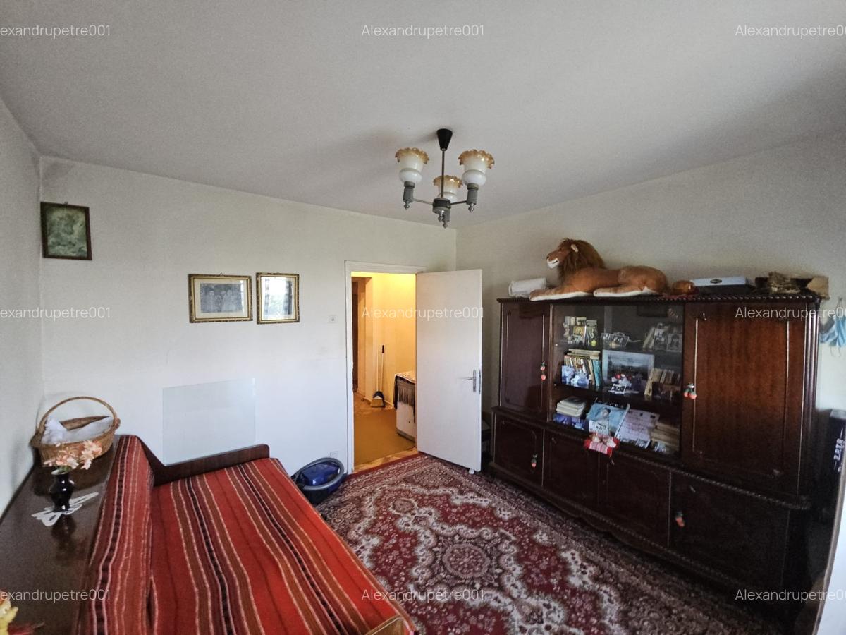 Apartament 4 cam | Vergului |  3 min Metrou | 92 mp | Necesita Renovare - 11