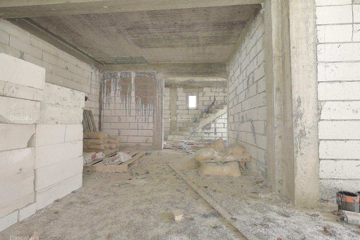 Casă cu 9 camere în Valea Popii - 8
