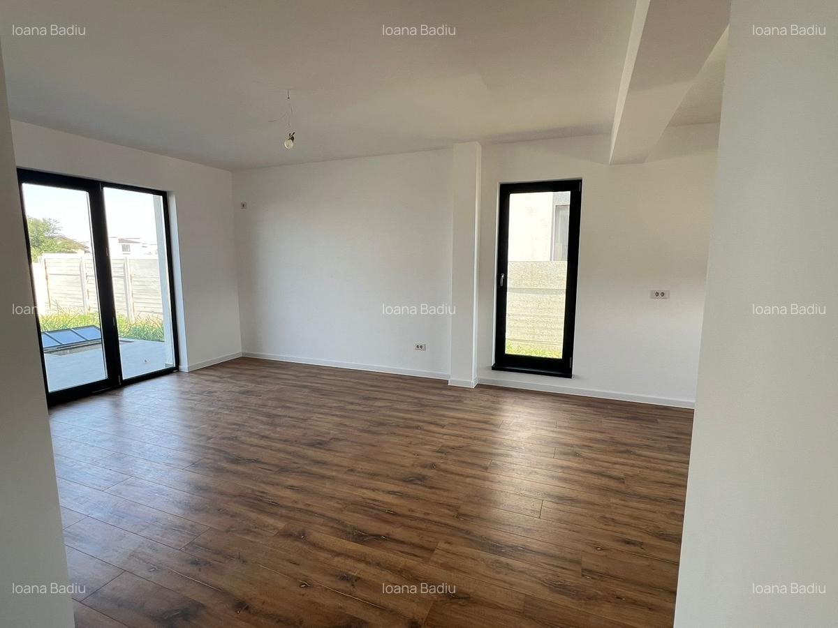 Vila individuala - 5 camere - 3 bai - beci- Teren 330 mp - 4