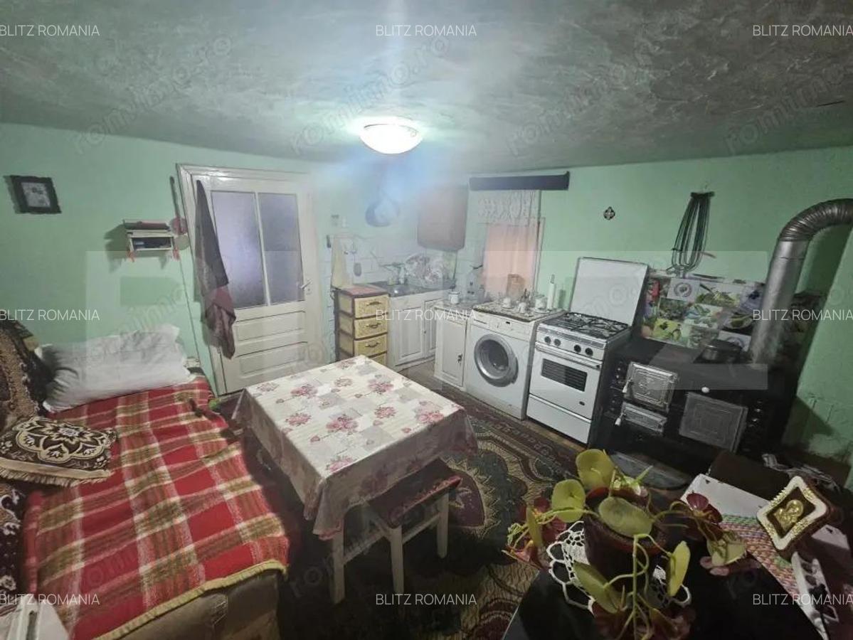 Casa de vanzare, zona centrala, Campeni - 2