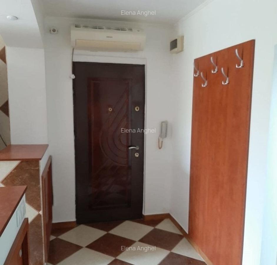 Apartament cu 3 camere decomandat în Apărătorii Patriei - 10