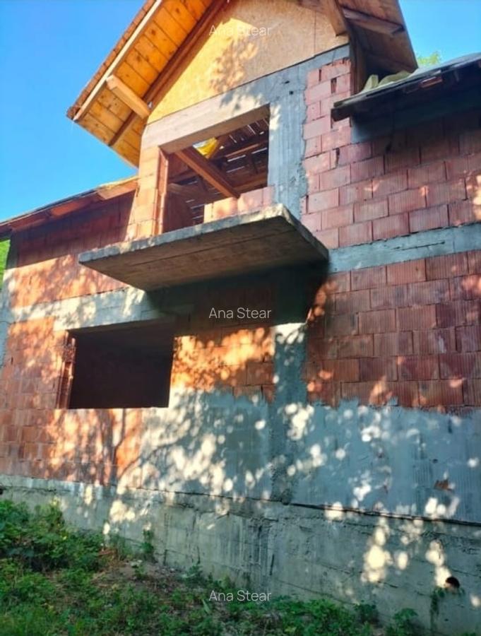 Vanzare casa la rosu Sfantu Ilie langa Caminul Cultural - 300 mp teren! - 15