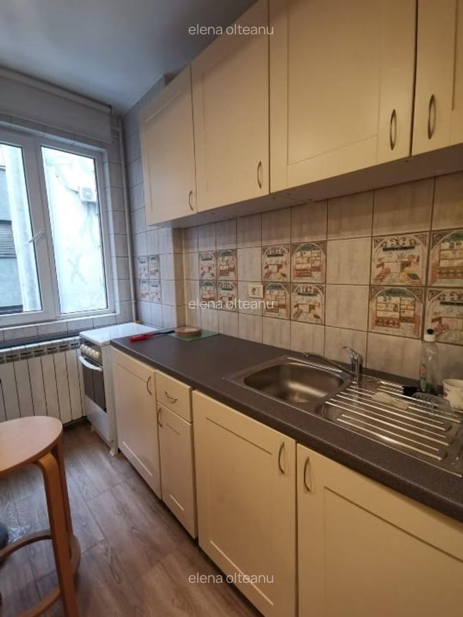 Un apartament foarte cochet situat in vecinateatea parcului Cismigiu - 2