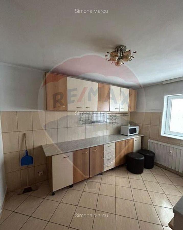 Apartament cu 3 camere de vanzare pe Mihai Viteazu - 2