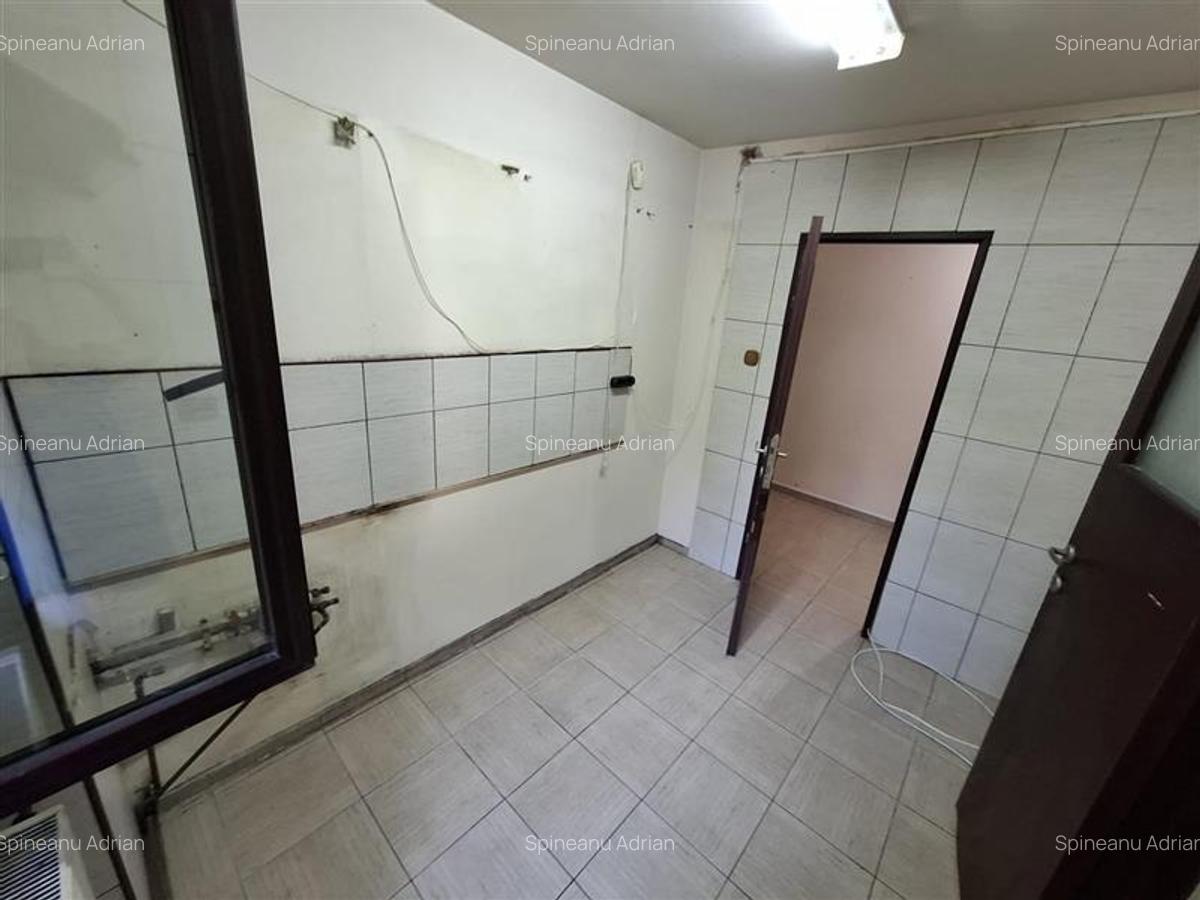 Favorit-Gh Lazar, 3 camere, parter cu centrala proprie - 7