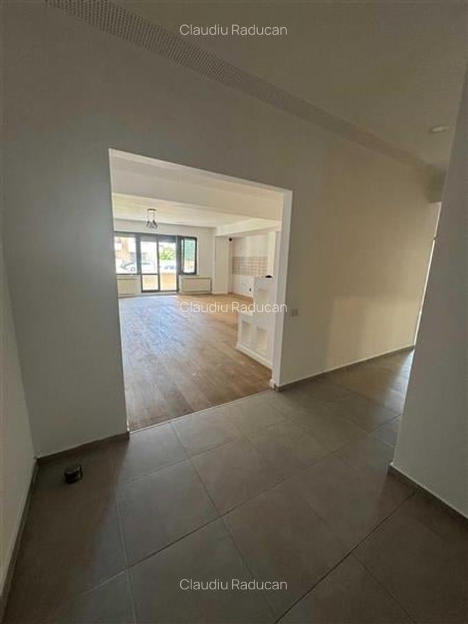 Apartament cu 4 camere decomandat în Pipera - 2