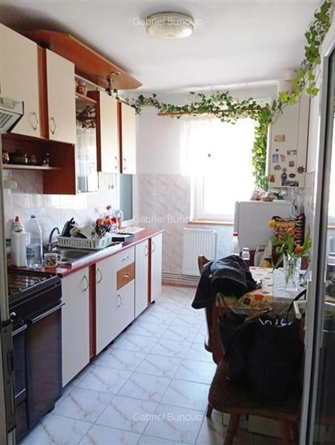 Apartament cu 2 camere decomandat în Central - 2