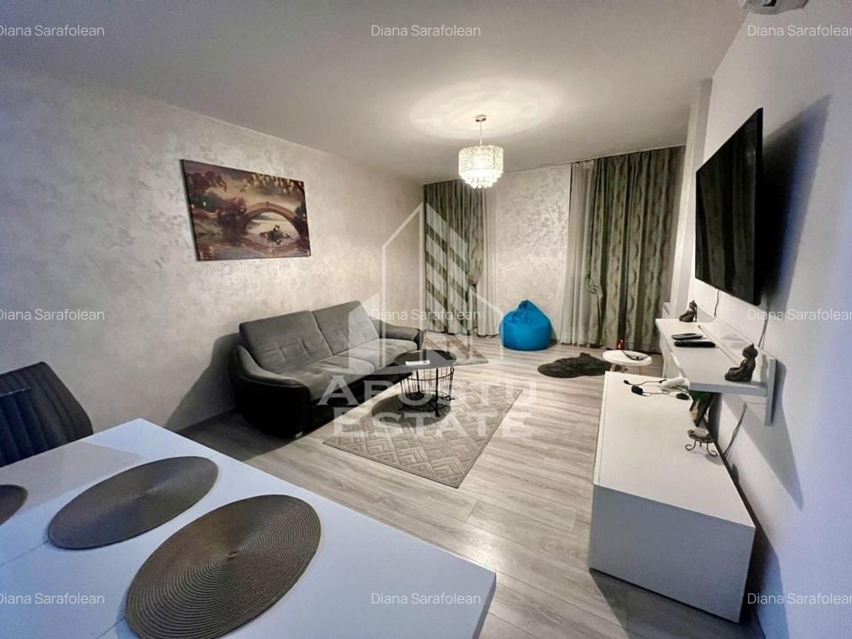Apartament cu 3 camere semidecomandat, mobilat în Complex Studențesc - 1