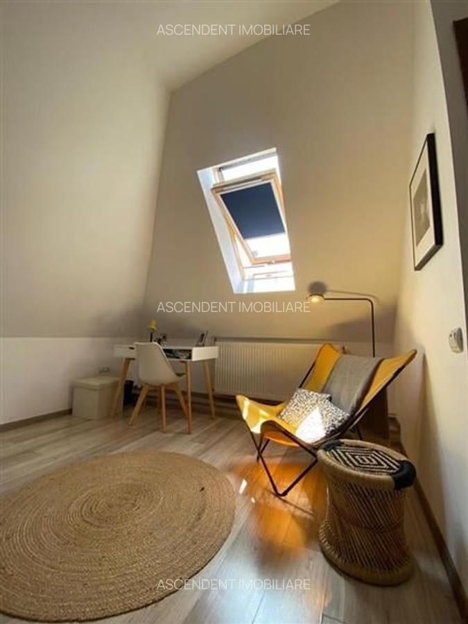 Apartament in casa, pe doua nivele, mobilat, utilat, loc parcare, Central, Braso - 2