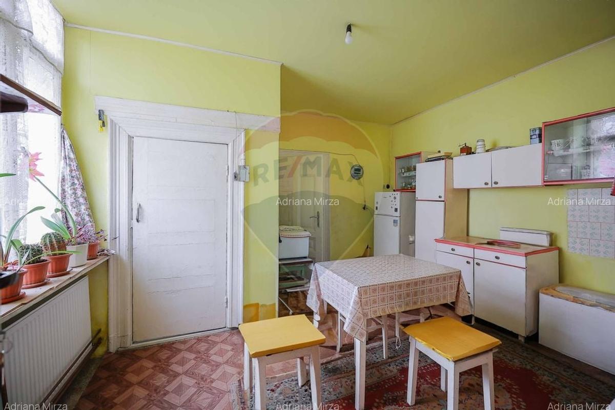 Apartament Ultracentral cu 3 camere ideal pentru investitie - 10