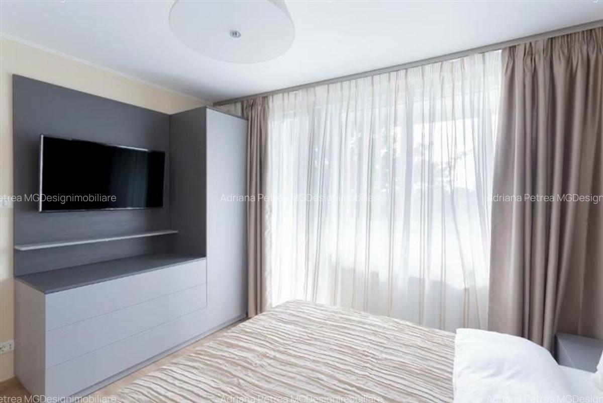 Apartament cu 3 camere semidecomandat în Central - 9