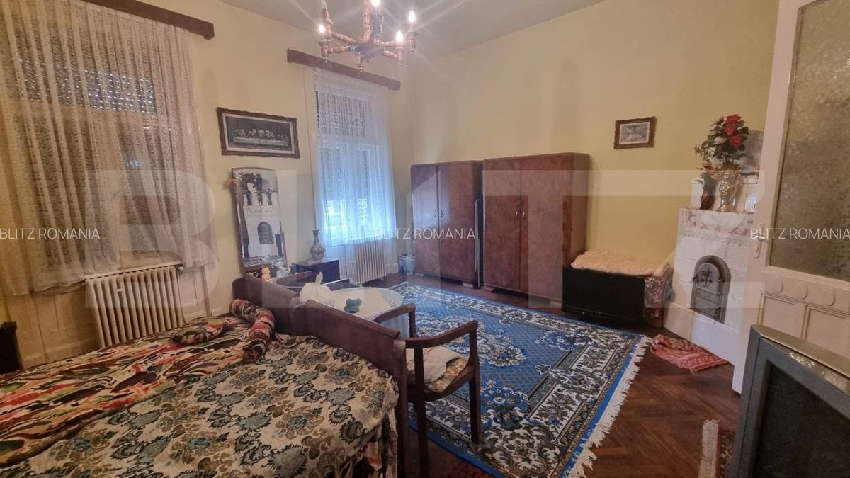 Apartament de vanzare, cu 2 camere, 82 mp, zona ultracentrala - 2