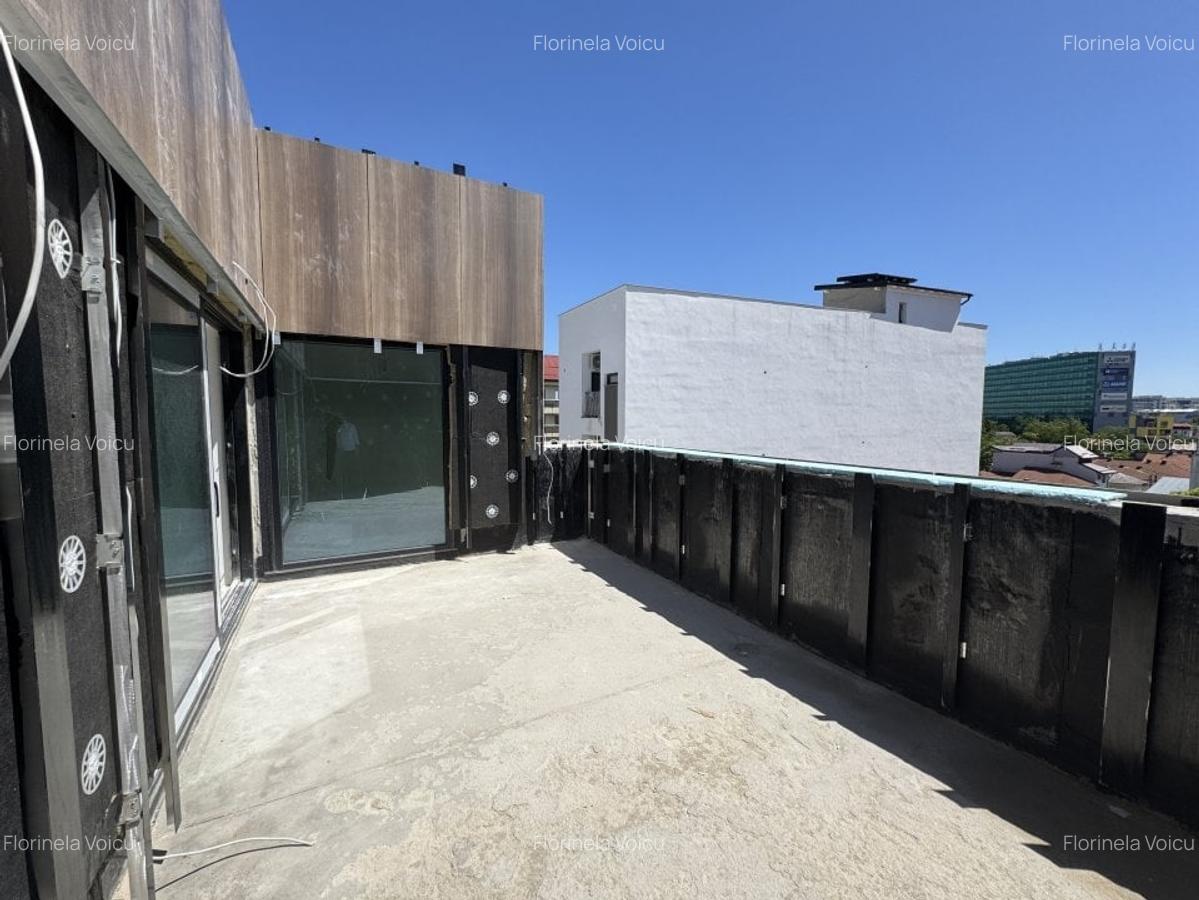 Duplex cu 3 camere de vanzare  Marriot  13 Septembrie - 9
