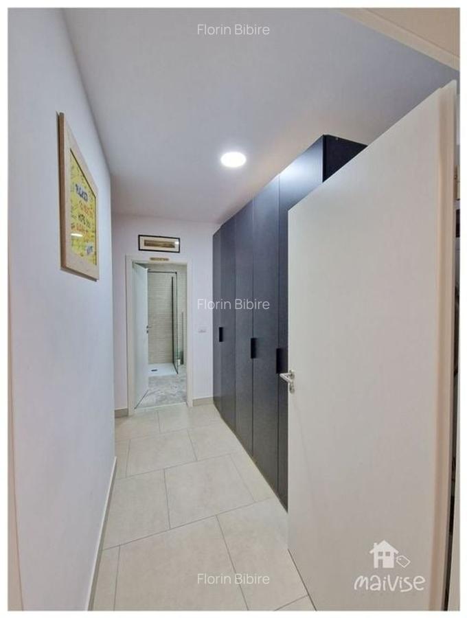 Apartament cu 3 camere decomandat, mobilat în Tractorul - 8