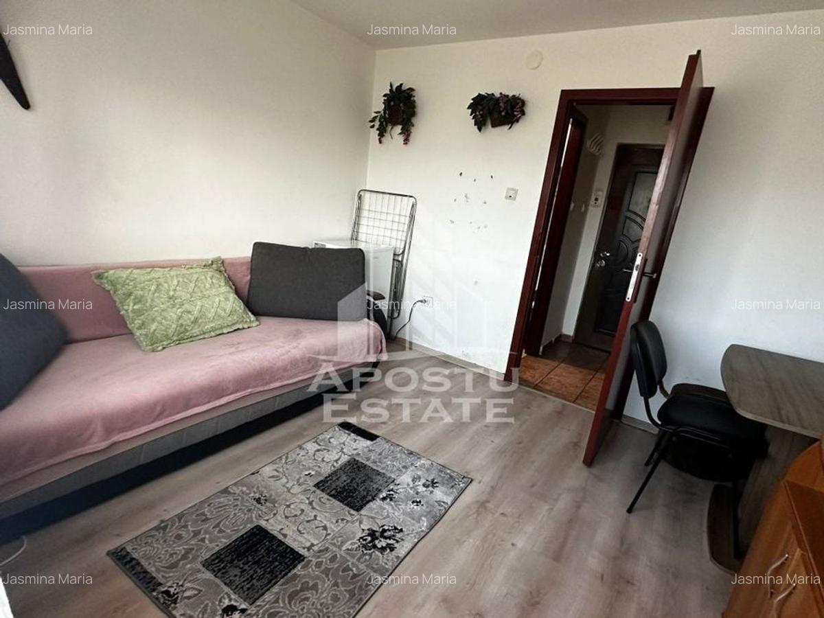 Garsoniera in zona UMT, etaj intermediar, ideal pentru investitie - 2