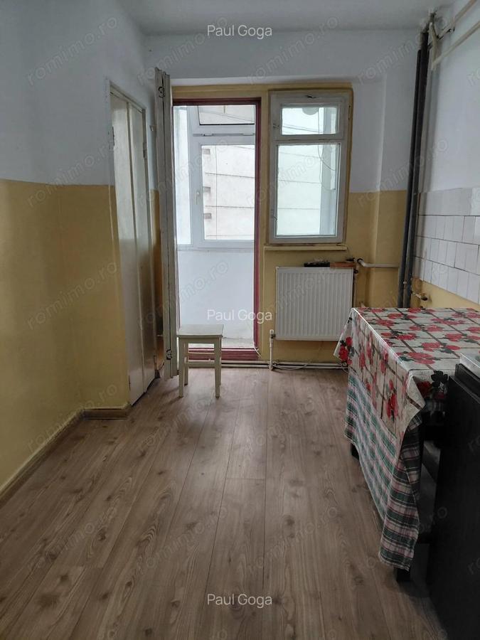 Apartament 2 camere Port, etaj 1/4 3 balcoane, centrala, geam la baie - 11