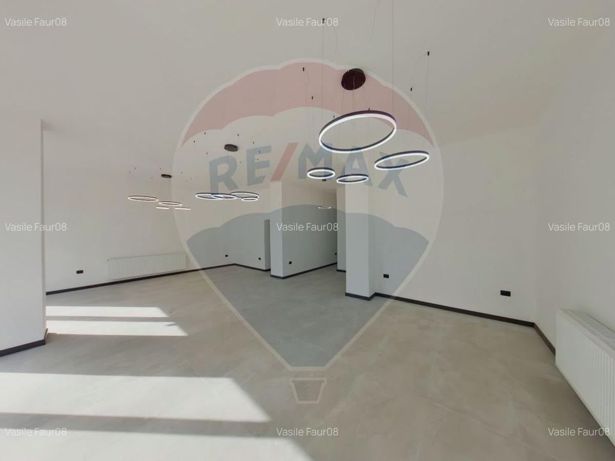 Spatiu comercial de 102mp de inchiriat in Sighetu Marmatiei - 1