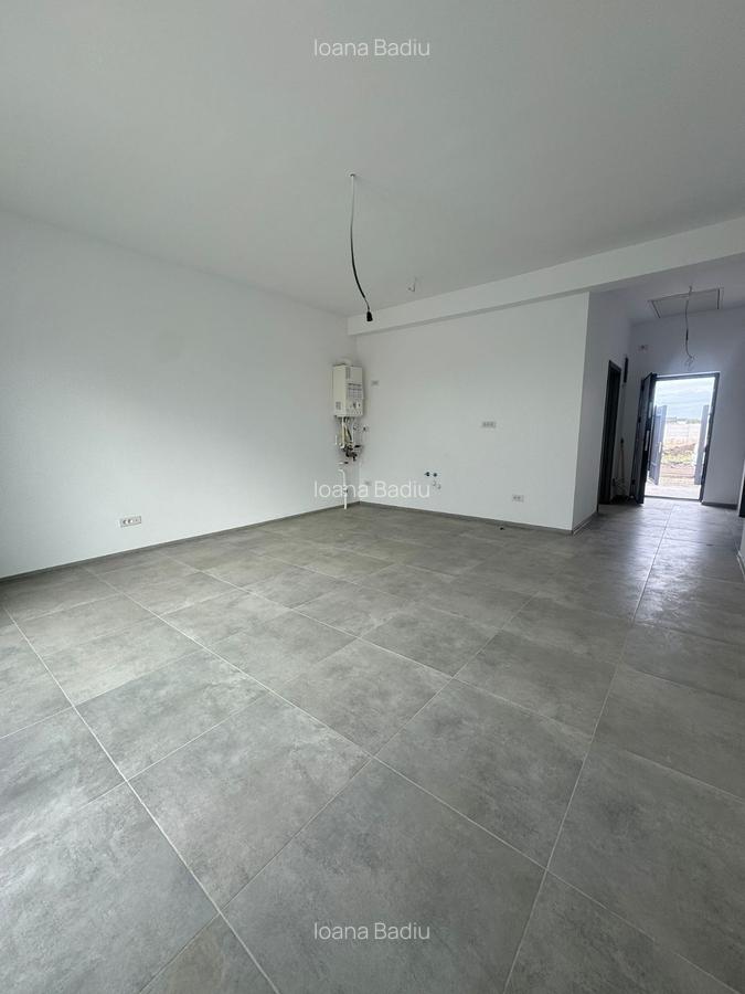 Casa individuala - 4 camere - 2 bai - 440mp teren - 5