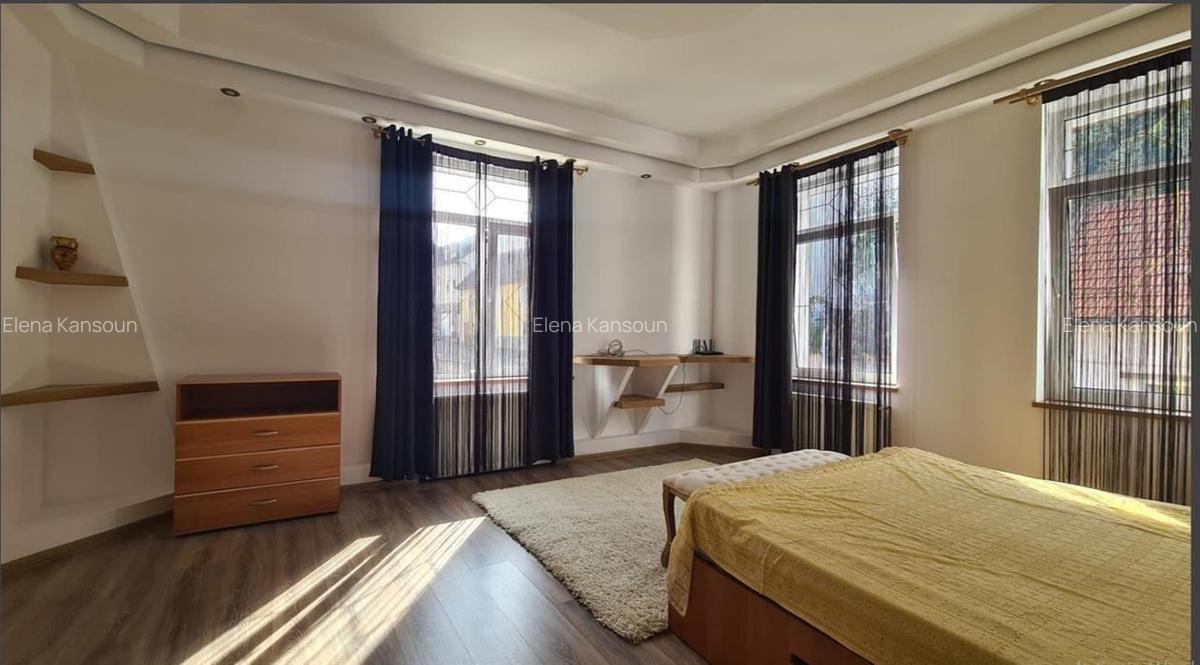 Casa  4 camere , curte individuala ,petfriendly Schei - 5