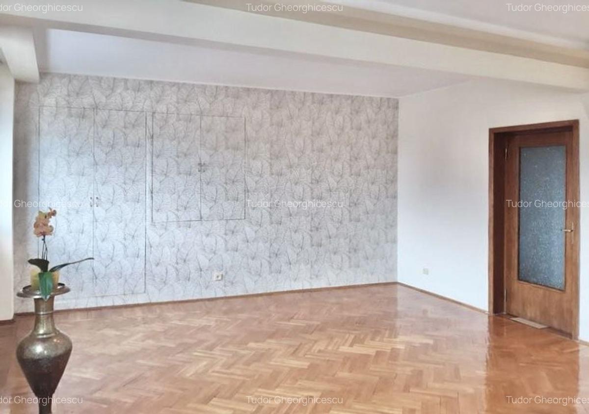APARTAMENT DE TIP DUPLEX CU GARAJ SI 2 BOXE IN IMOBIL COCHET AFLAT IN COTROCENI - 10