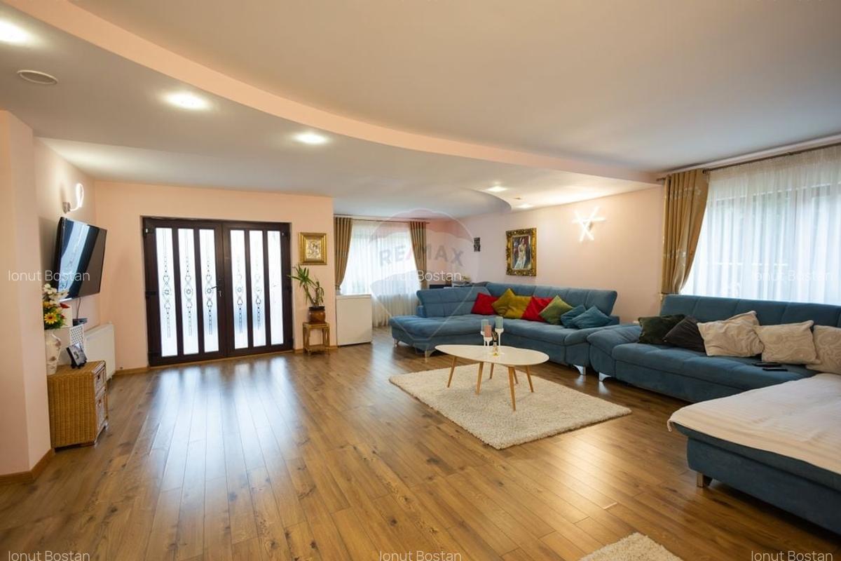 Casa spatioasa de vanzare - 37