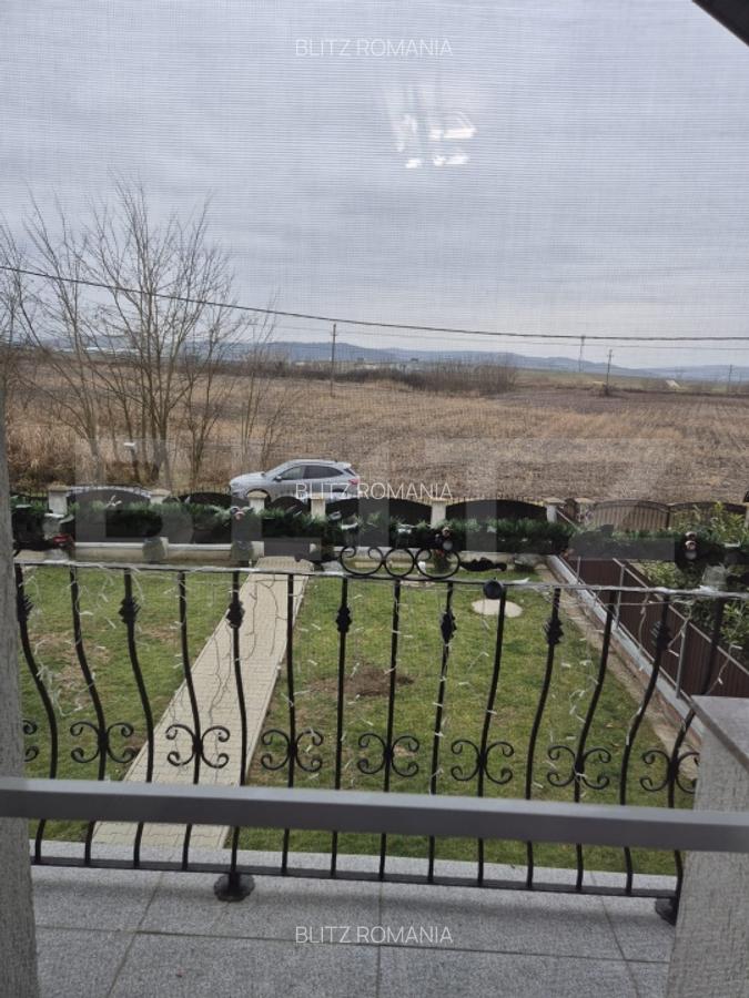 Vand sau schimb cu apartament vila superba cu 3 dormitoare  in Ungheni - 12