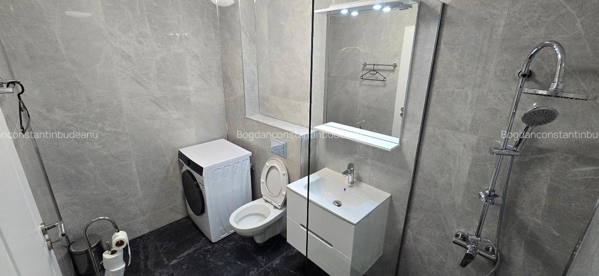 Inchiriez apartament  camere zona pescarie, intrare statiunea Mamaia - 7