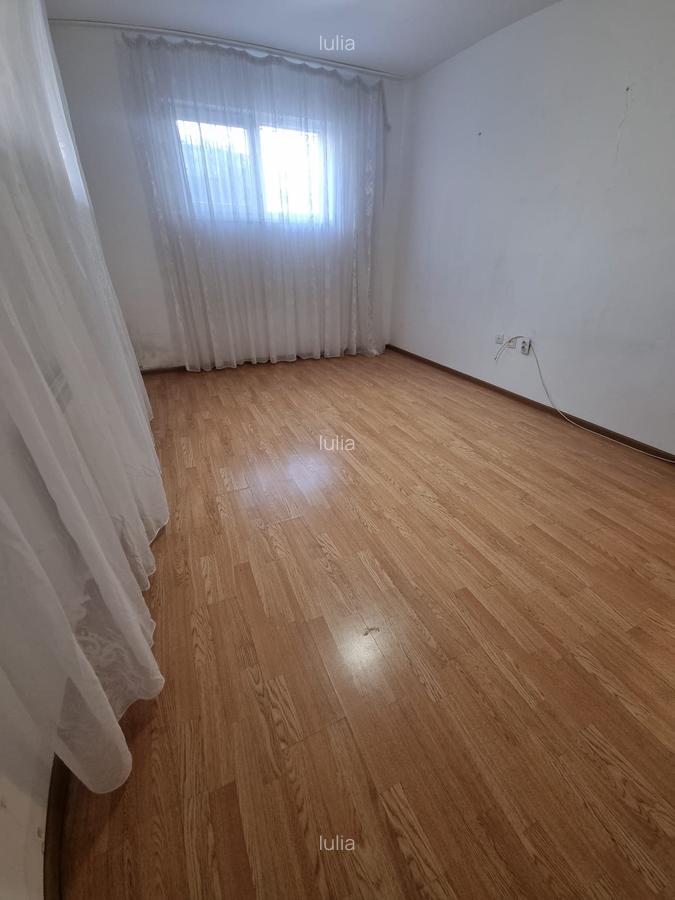 Apartament 2 camere decomandat, parcare, metrou 10 min, mutare imediata - 7