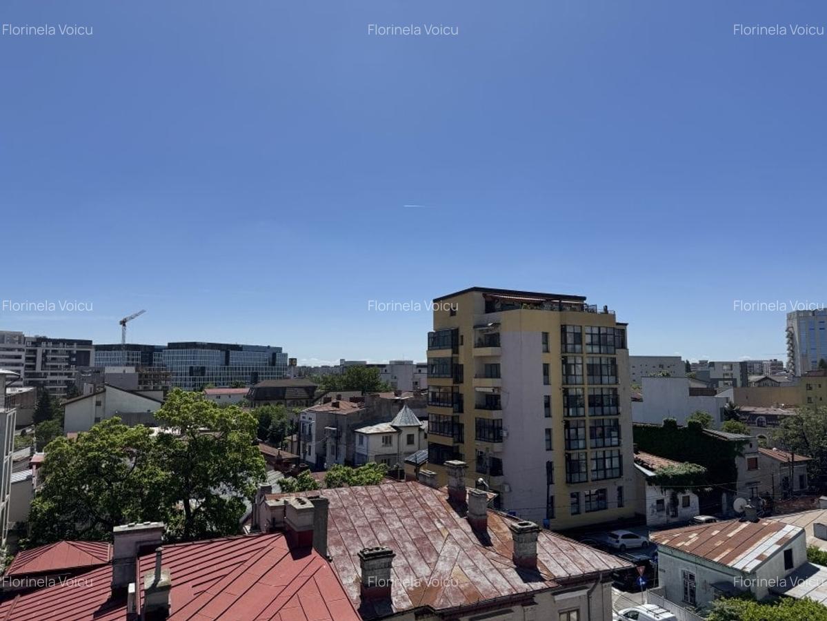 Duplex cu 3 camere de vanzare  Marriot  13 Septembrie - 10