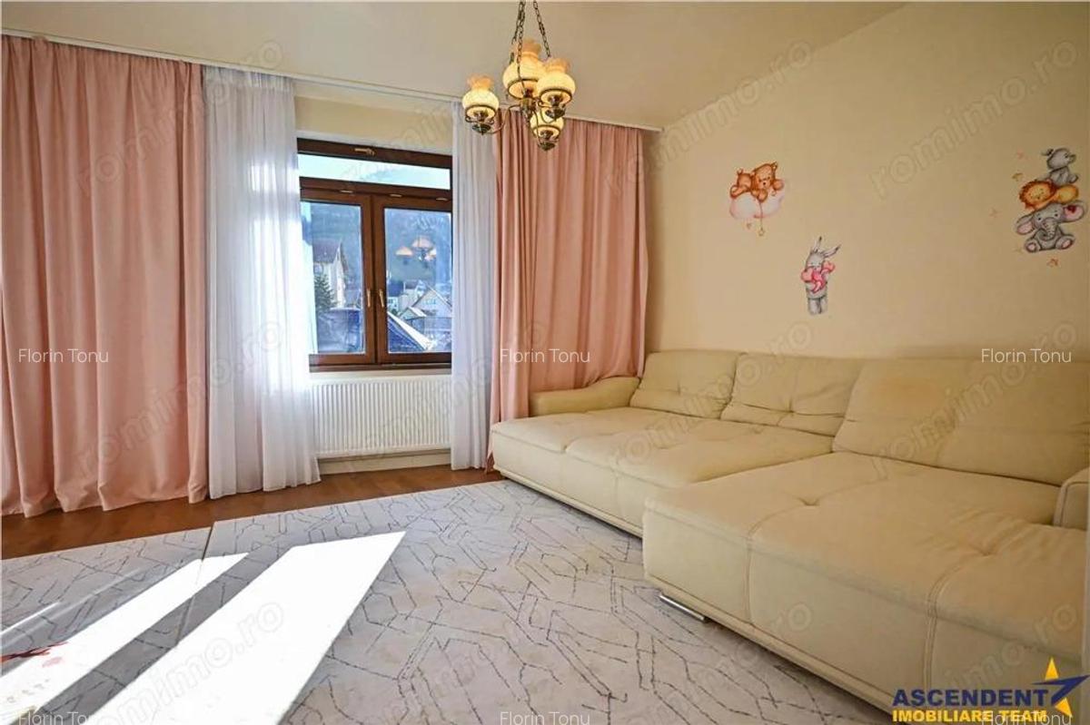 FILM! Eleganta si confort, in cetatea istorica a Brasovului, vedere spre Tampa - 2